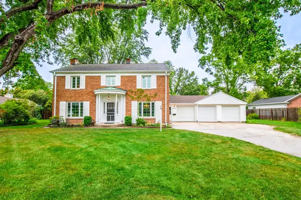 416 Arrowhead Drive, GREEN BAY, WI 54301-2638