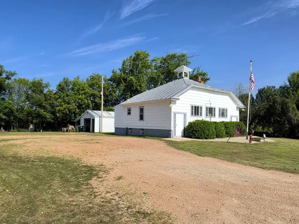 N11401 State Road 22, CLINTONVILLE, WI 54929-9205
