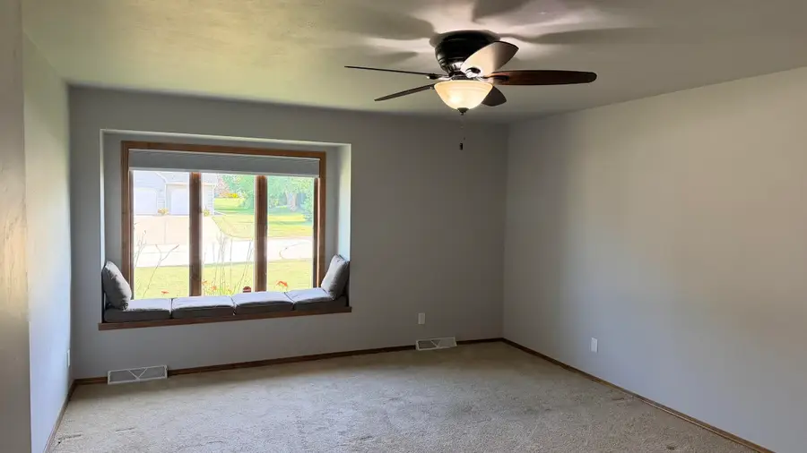 2758 Char La Mar Drive, Green Bay, WI 54311 - #2