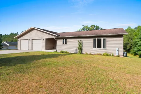 N7455 Sikowski Lane, CRIVITZ, WI 54114