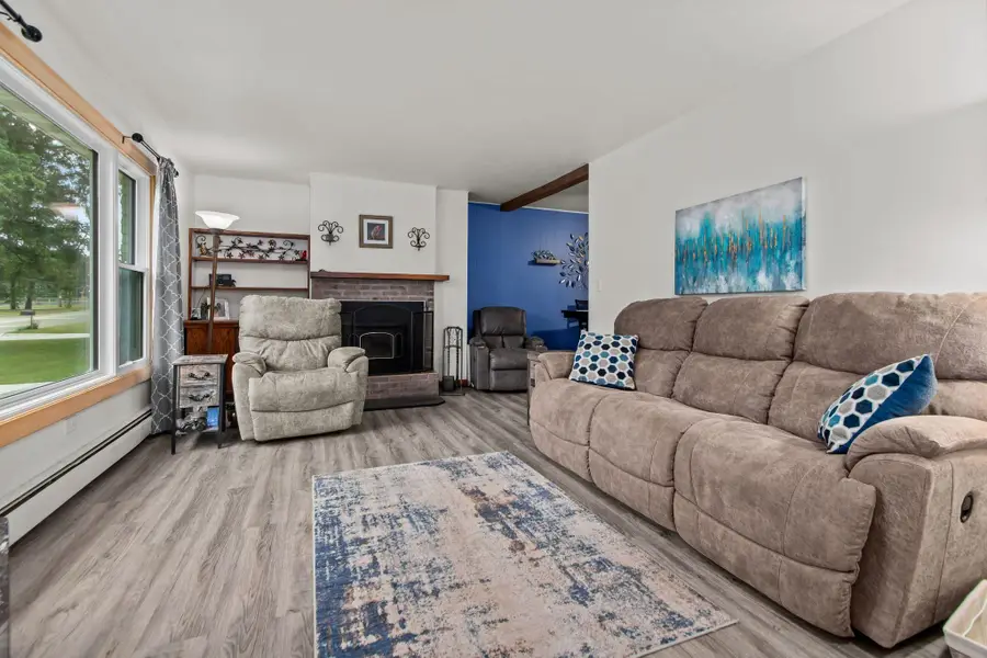 121 N Parkview Avenue, Marion, WI 54150 - #3