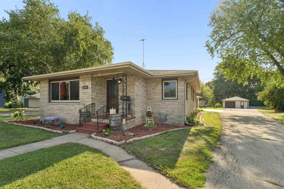 1805 Algoma Boulevard, Oshkosh, WI 54901 - #1