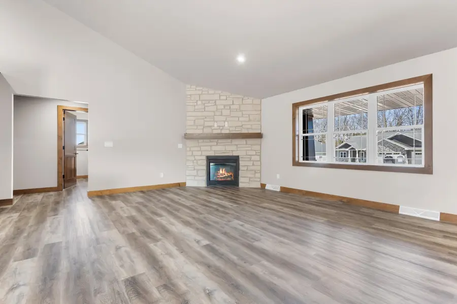 6157 Bay Hill Court, Luxemburg, WI 54217 - #3