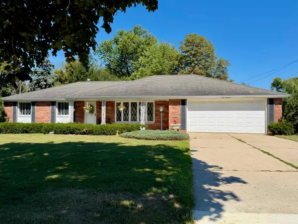 100 St Francis Drive, GREEN BAY, WI 54301-1336