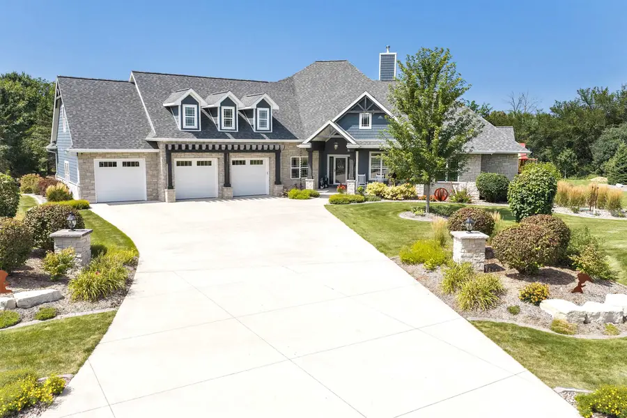 2836 Oak Stream Drive, De Pere, WI 54115 - #2