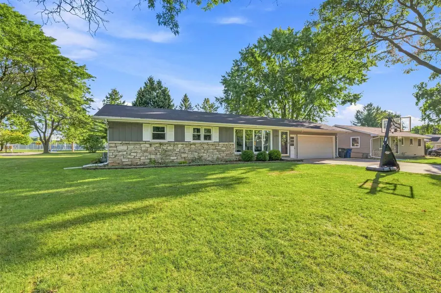 1294 Apache Avenue, Green Bay, WI 54313-5849 - #3