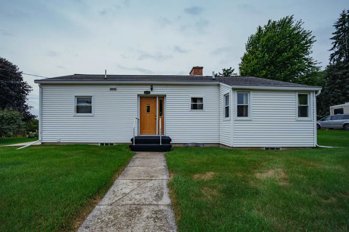 555 Pleasant Hill Avenue, Lomira, WI 53048 - #1