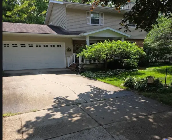 1222 S Park Avenue, NEENAH, WI 54952