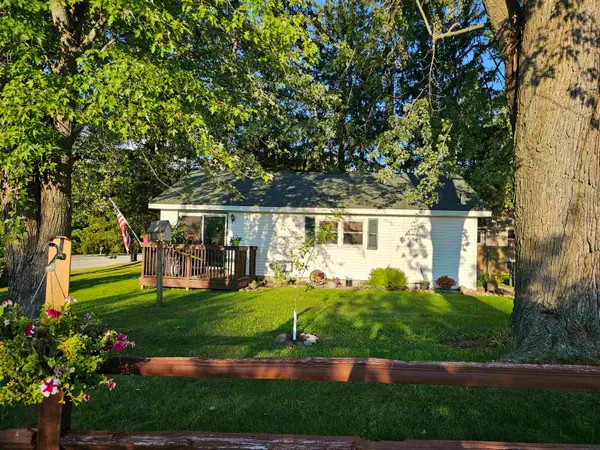 705 E Alfred Street, WEYAUWEGA, WI 54983