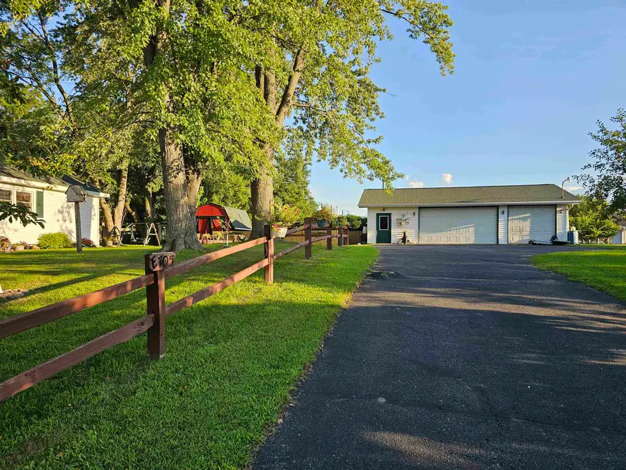 705 E Alfred Street, Weyauwega, WI 54983 - #2