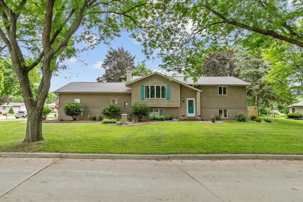 1400 S Chickadee Lane, APPLETON, WI 54915-4066