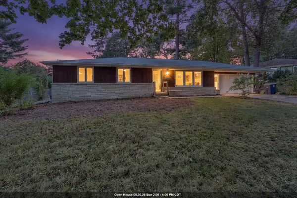 1669 Forest Glen Drive, GREEN BAY, WI 54304