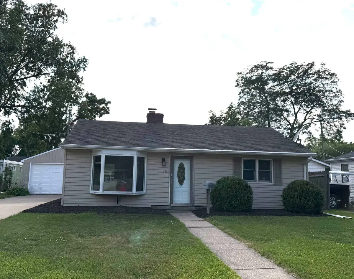 929 Hunt Avenue, Neenah, WI 54956 - #1