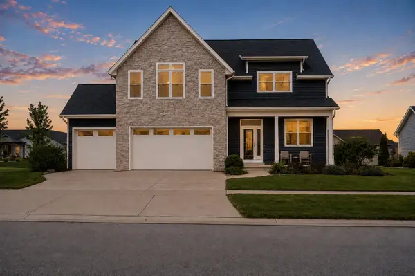 N9335 Varsity Lane, APPLETON, WI 54915