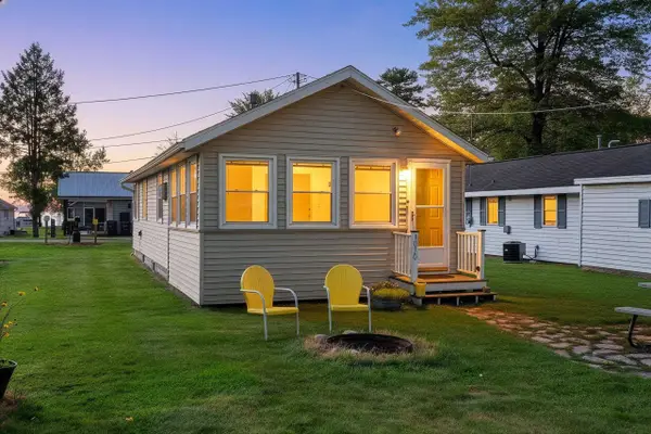 W6070 N Bay Circle, SHAWANO, WI 54166