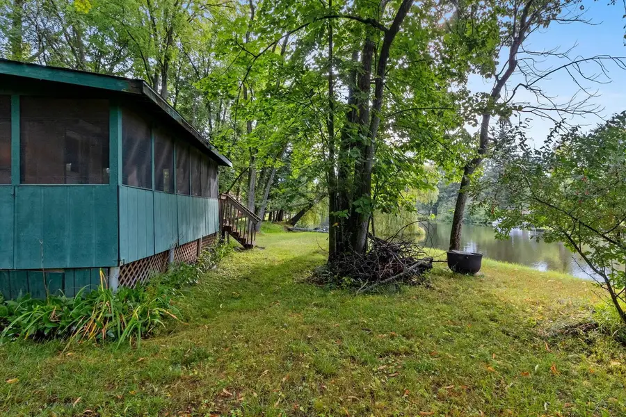 9561 Milwaukee Lane, Gillett, WI 54124 - #3