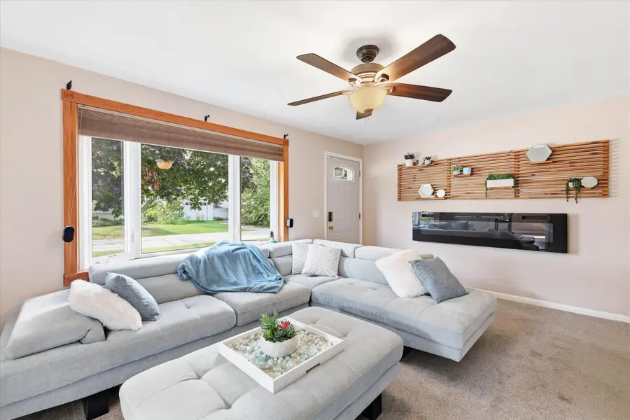 2412 Carleton Avenue, Appleton, WI 54915 - #3