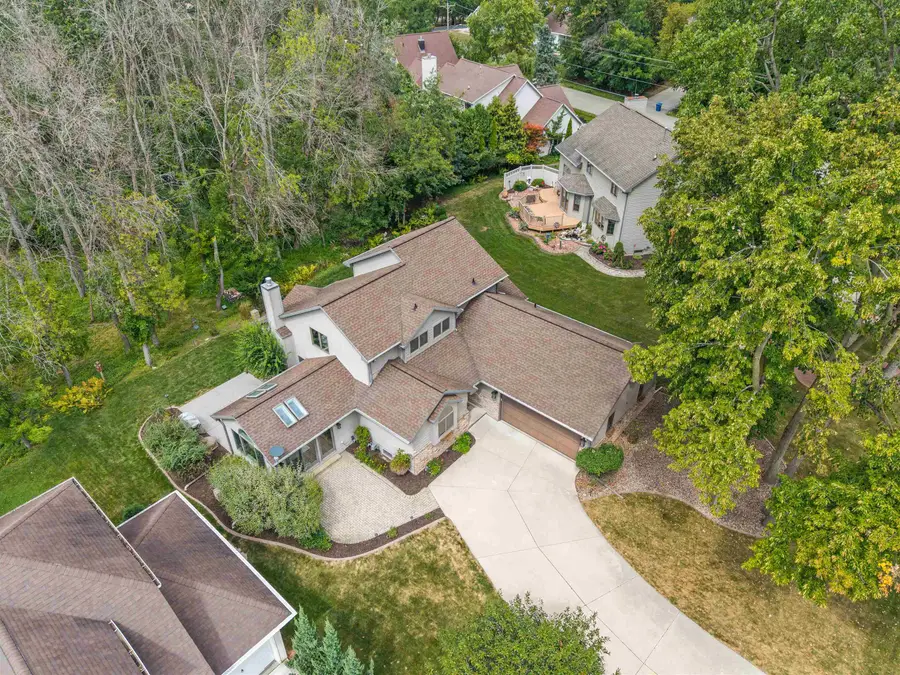 2238 Woodlawn Lane, Appleton, WI 54914 - #2