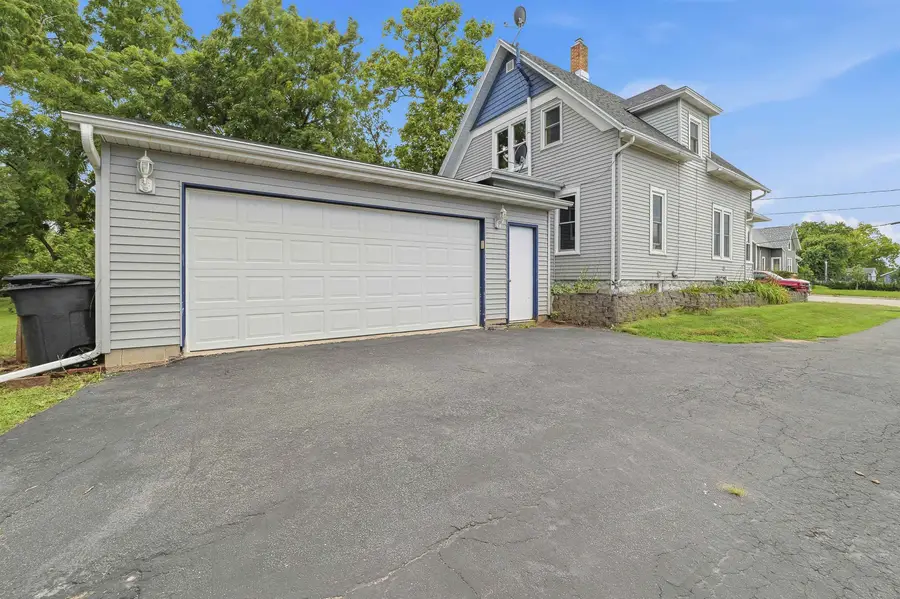 330 Jackson Avenue, Omro, WI 54963 - #3