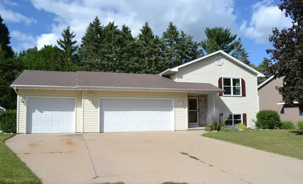 40 Rolling Green Circle, OSHKOSH, WI 54904-6554