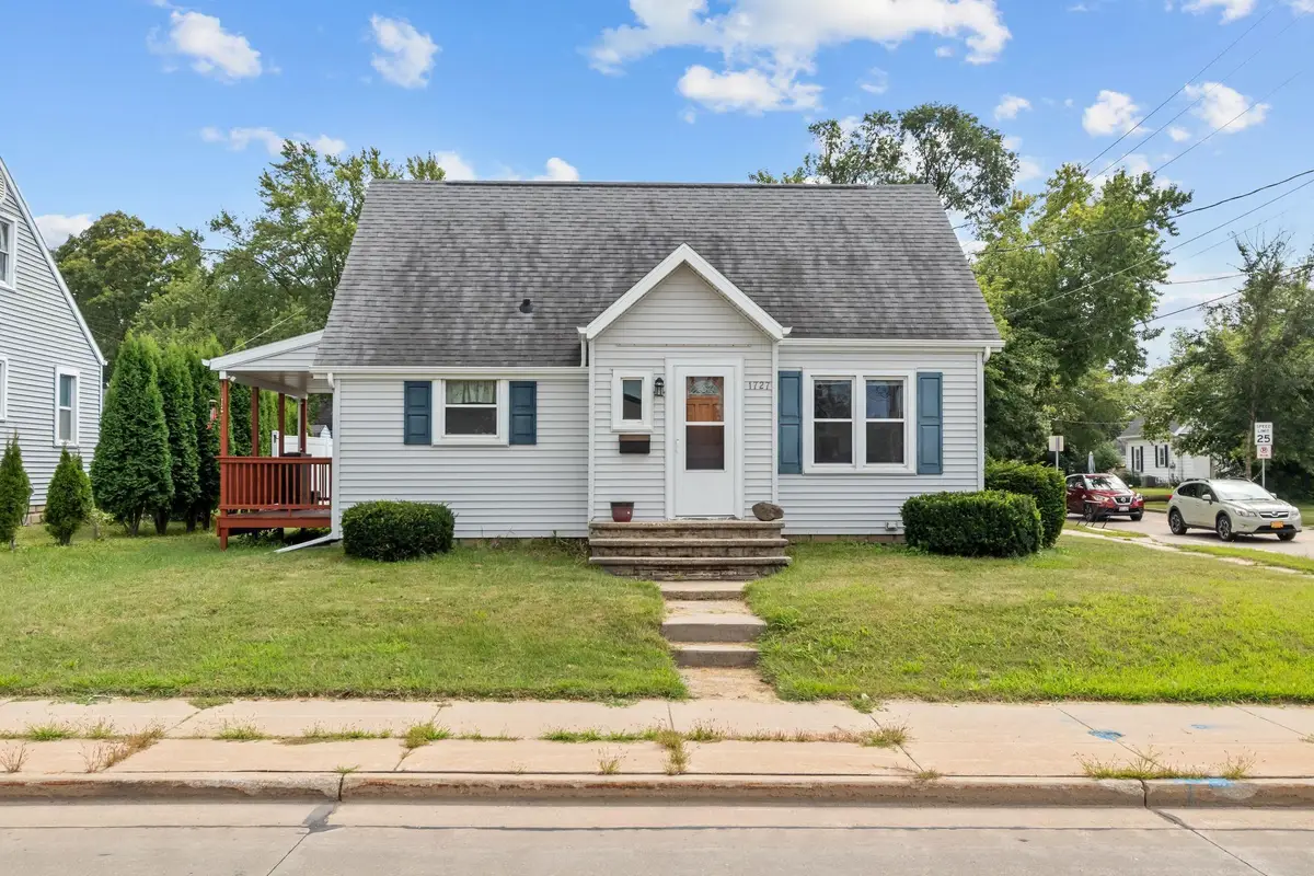 1727 W Wisconsin Avenue, Appleton, WI 54914-3255 - #1