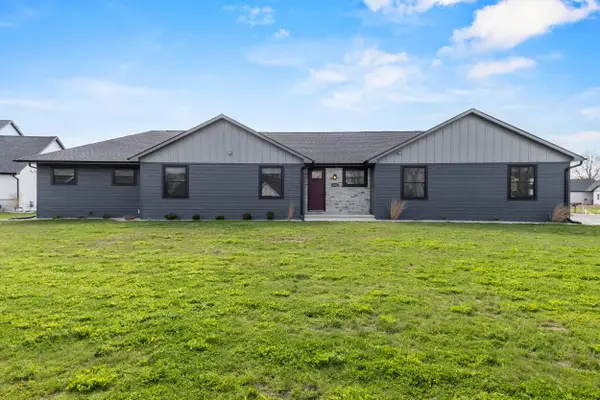 1765 Honor Street, NEENAH, WI 54956-5619