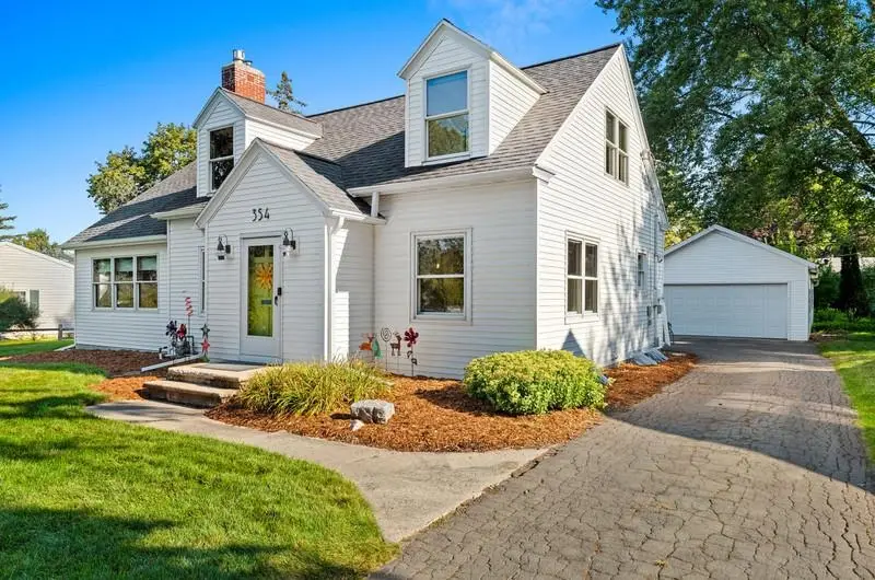 354 Lazarre Avenue, Green Bay, WI 54301 - #1
