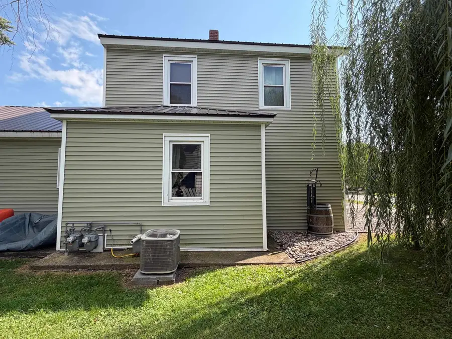 148 N Beaumont Road, Prairie Du Chien, WI 53821 - #3