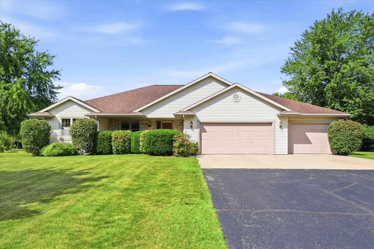 2901 Windhaven Trail, Green Bay, WI 54313 - #1