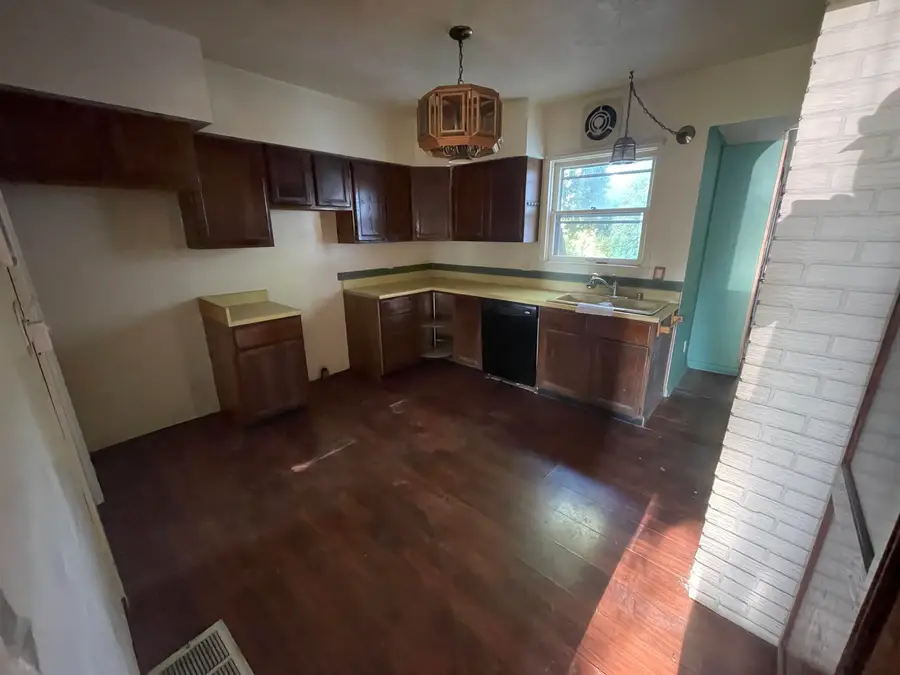 214 Weis Avenue, Fond Du Lac, WI 54935 - #3