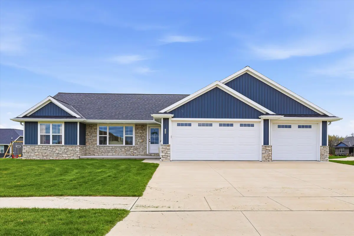 2359 Tigerwood Trail, De Pere, WI 54115 - #1