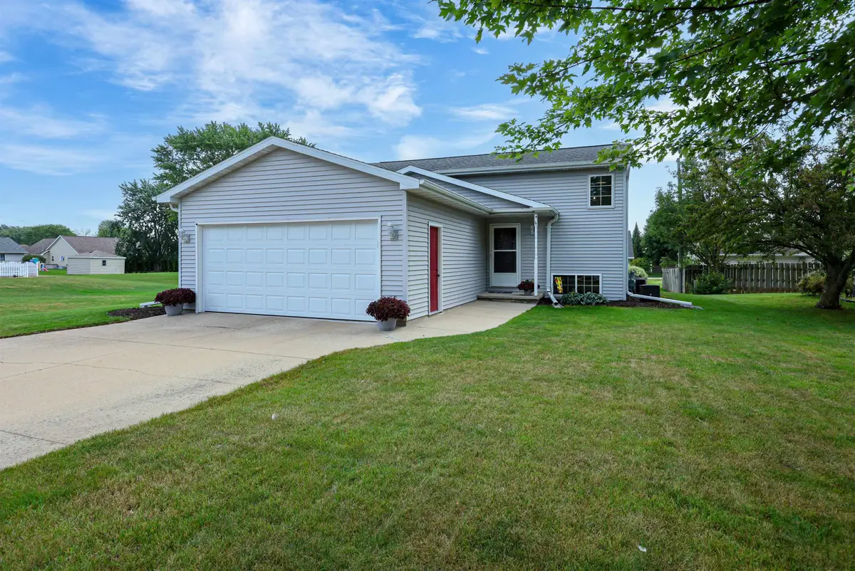 W7015 Verna Road, Menasha, WI 54952 - #1