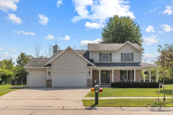 972 Honeysuckle Lane, FOND DU LAC, WI 54935-2707