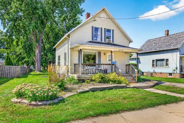705 Madison Street, LITTLE CHUTE, WI 54150-1625