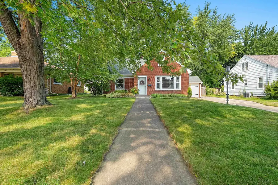 2374 Jourdain Lane, Green Bay, WI 54301-2138 - #2