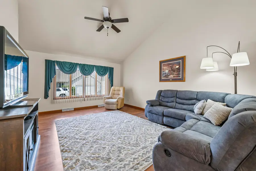 188 E Pioneer Road, Fond Du Lac, WI 54935 - #3