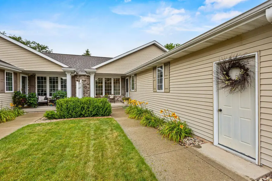 1808 Hardwoods Court, De Pere, WI 54115 - #2
