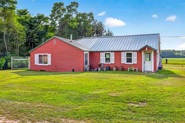 N3043 Pioneer Road, CLINTONVILLE, WI 54929-8572