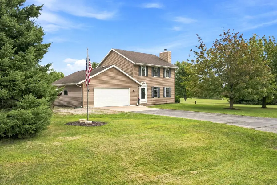 542 Highland Meadow Trail, Pulaski, WI 54162 - #2