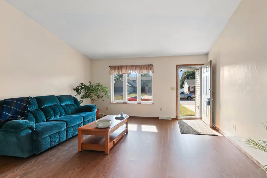 1280 N Franco Court, De Pere, WI 54115-3817 - #2