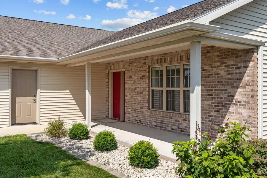1365 Candlelight Lane, Fond Du Lac, WI 54937-7538 - #3
