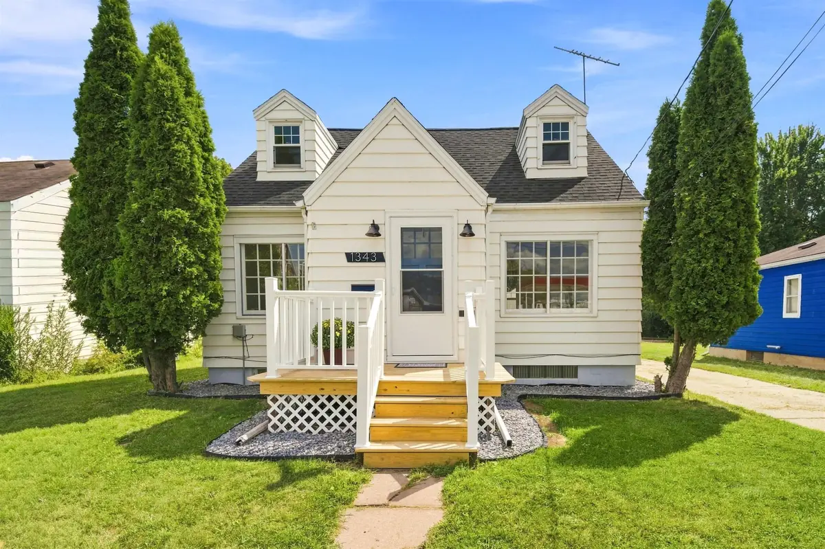 1343 W Prospect Avenue, Appleton, WI 54914 - #1