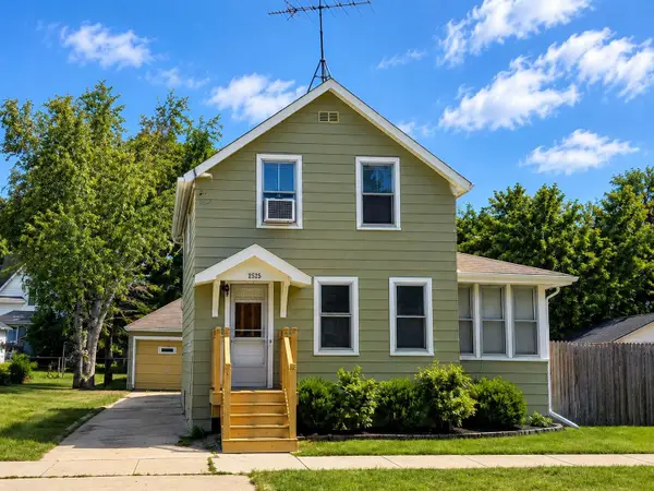 1022 Mt Vernon Street, OSHKOSH, WI 54901-3856