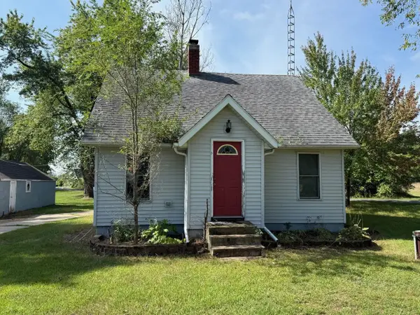 N10591 Lakeshore Road, CLINTONVILLE, WI 54929-9006