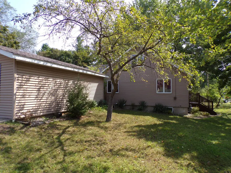 332 W Madison Street, Wautoma, WI 54982 - #3