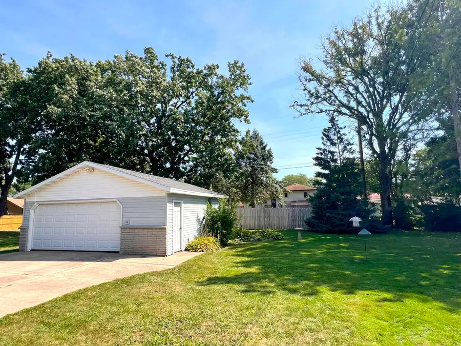 240 N Eagle Street, Oshkosh, WI 54902-4126 - #3