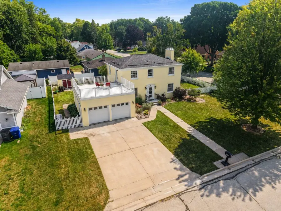 3037 Linck Court, Green Bay, WI 54301-1621 - #3