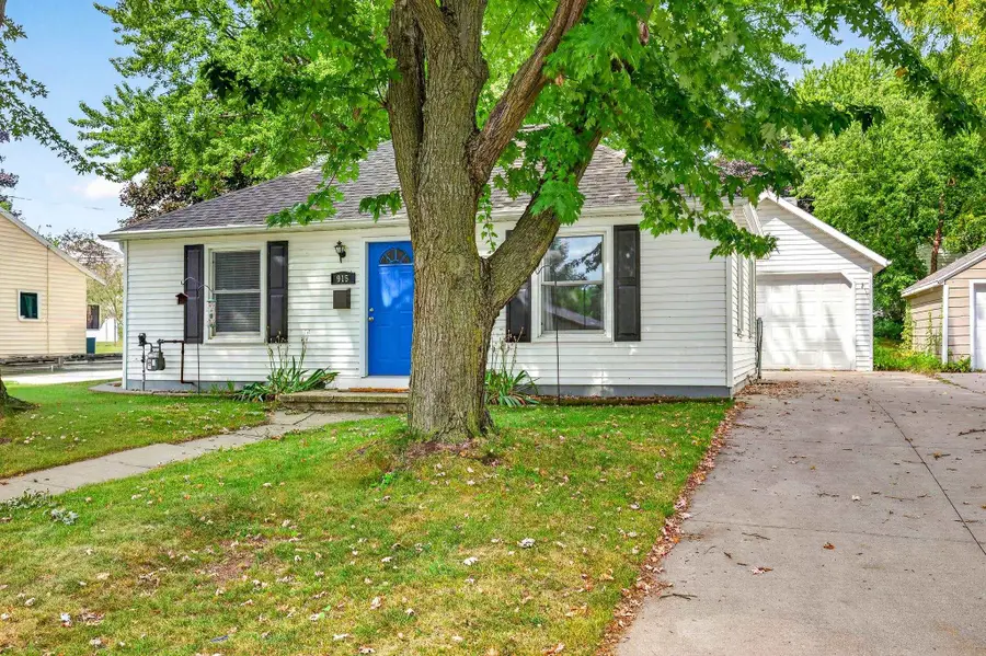 915 Taft Street, Kaukauna, WI 54130 - #2