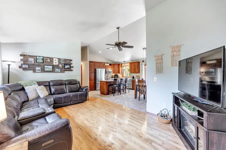 407 High Ridge Lane, Black Creek, WI 54106 - #3