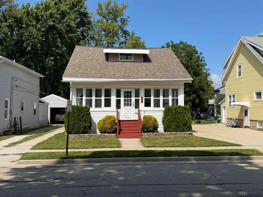 616 E Jefferson Street, Waupun, WI 53963 - #2